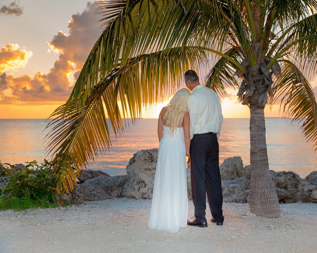 You are currently viewing 10 Best Sunset Wedding Venues in the Florida Keys
