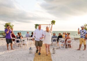 Read more about the article Real Wedding in Marathon – ALYXANDRA & THOMAS – Flamingo Package