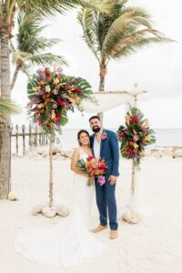 Read more about the article Real Wedding in Islamorada- DANIELLE & SEAN – Alligator Reef Package-