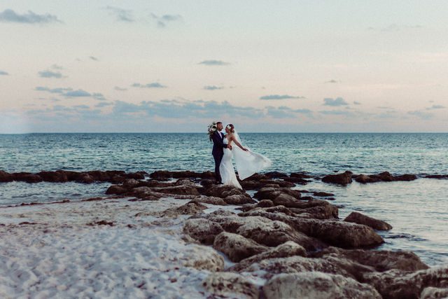 You are currently viewing Real Weddings in Key West – Chloe and Ariel – Hightide Package