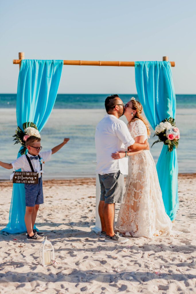 You are currently viewing Real Elopement in Key West – Alyssa & Jovanni – Palm Package