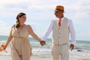 Read more about the article Real Elopement in Miami Beach – Lee Ann & Michael – Seashell package