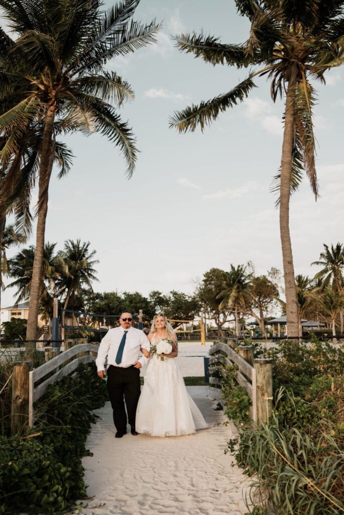 Wedding at Sombrero Beach: Florida Keys Beach Weddings