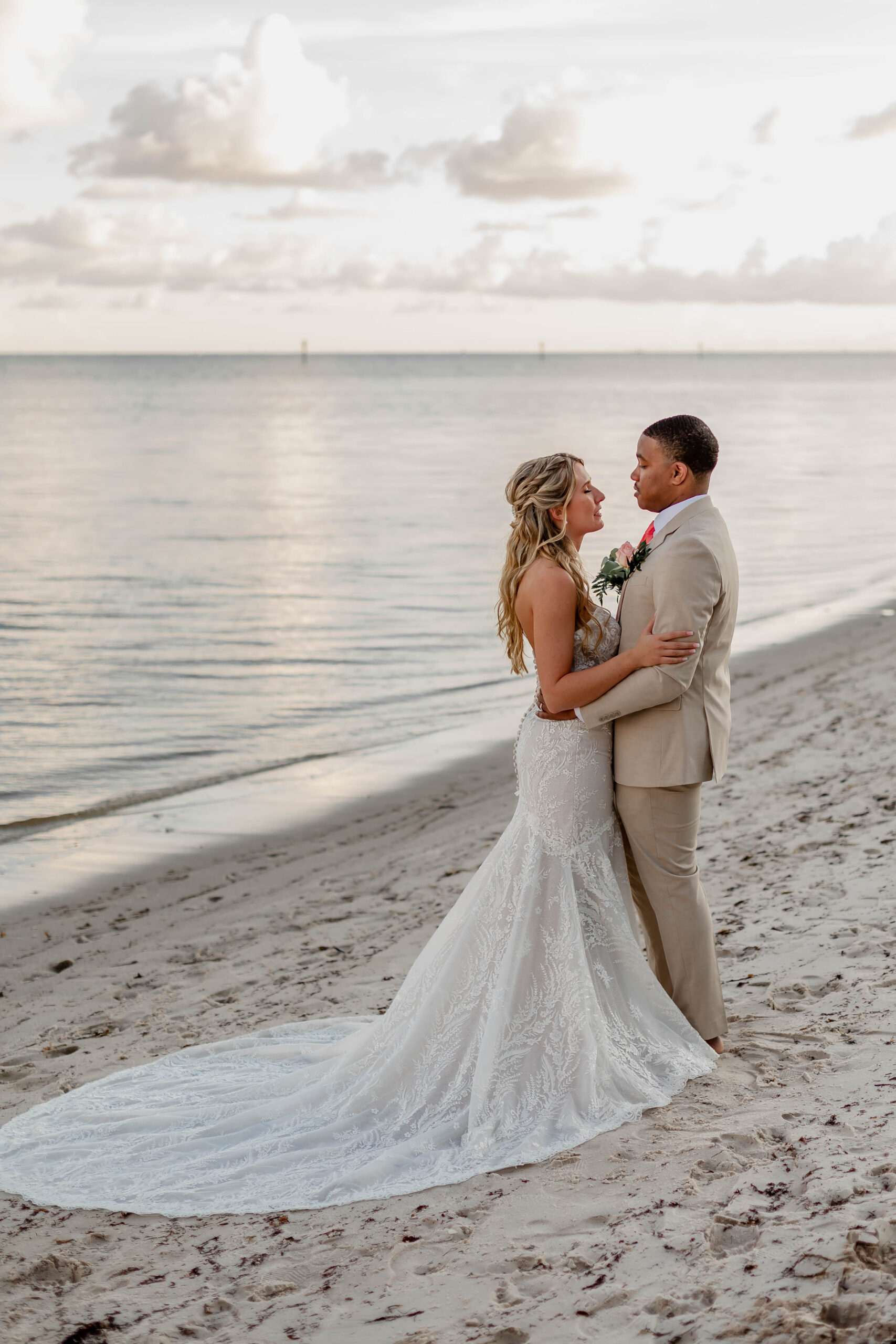 You are currently viewing Real Wedding in Key West – Celina & Xavior – Driftwood Package