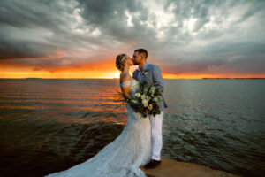 Read more about the article Sun Kisses the Horizon – Real Wedding – Alligator Reef Package