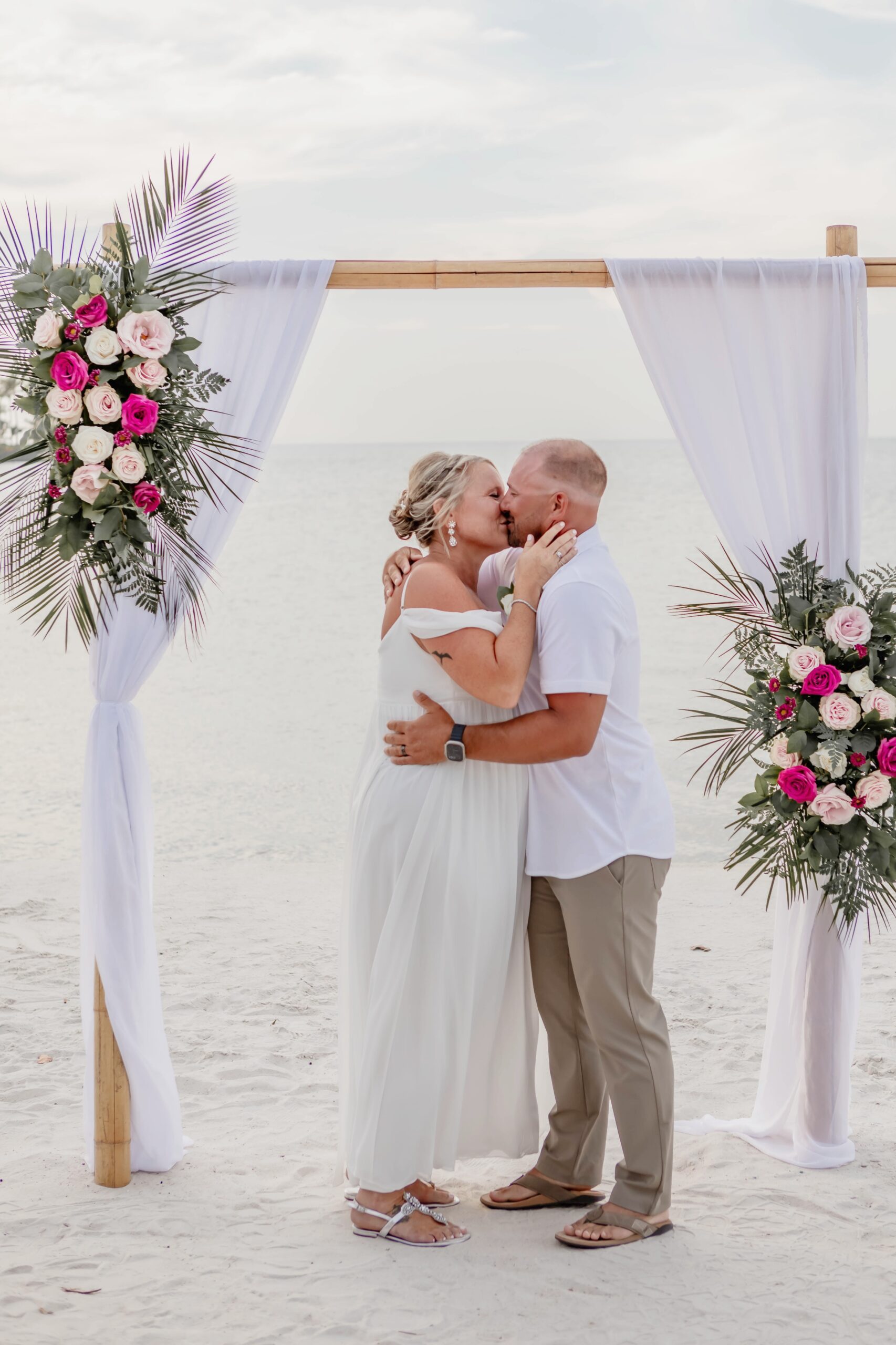 Lighthouse Wedding in Marathon